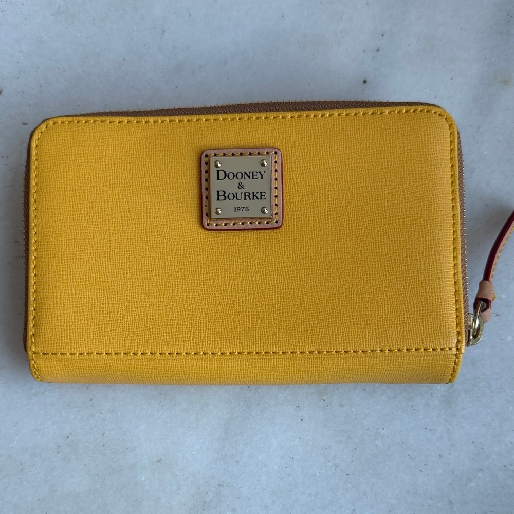 Dooney & Bourke Pebble Grain Large Zip Around Wallet